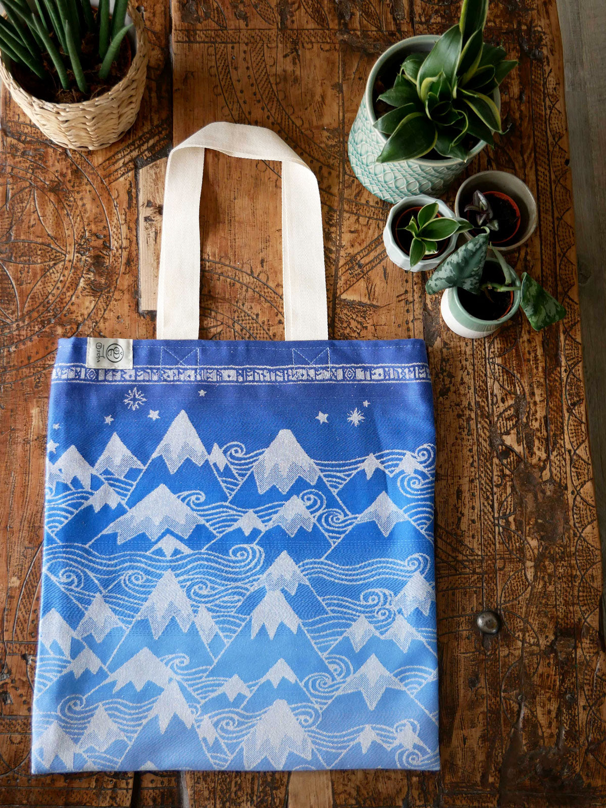 Misty Mountains – Tragetasche aus Jacquard