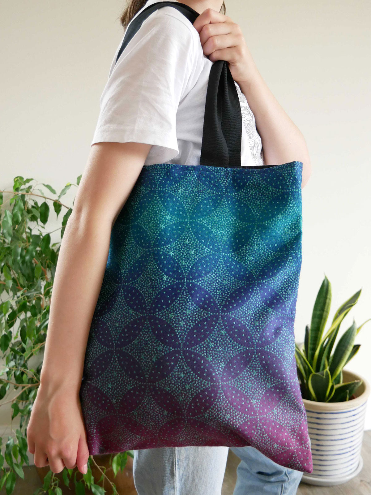 Starry Night Brew mit Wildseiden-Jacquard-Tragetasche