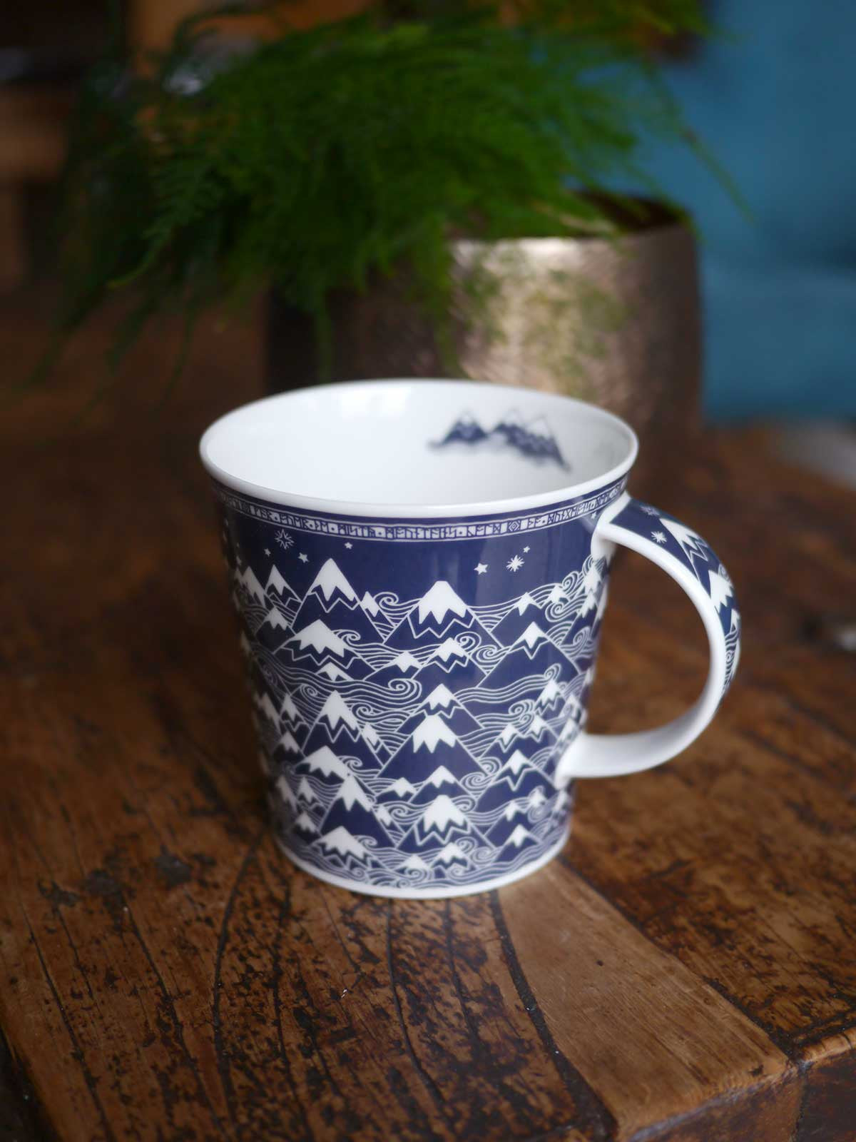 Misty Mountains Indigo Tasse