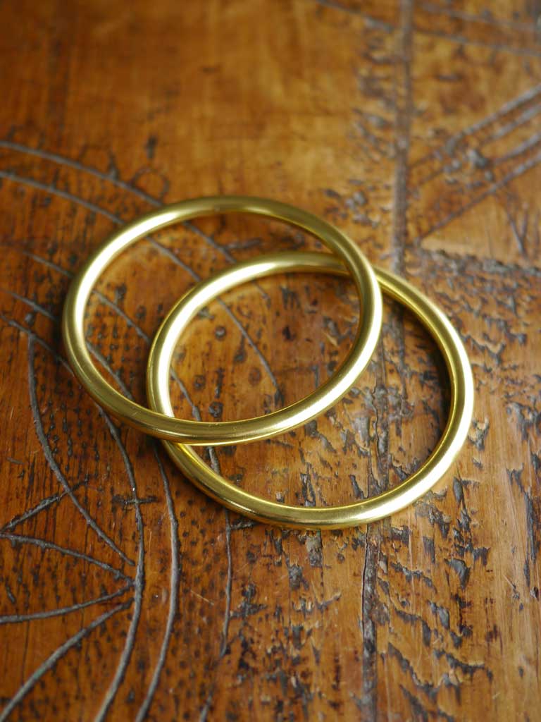 Goldene Sling-Ringe