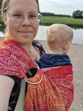 Oscha Ring Sling Carrier in Sea Salt design. 